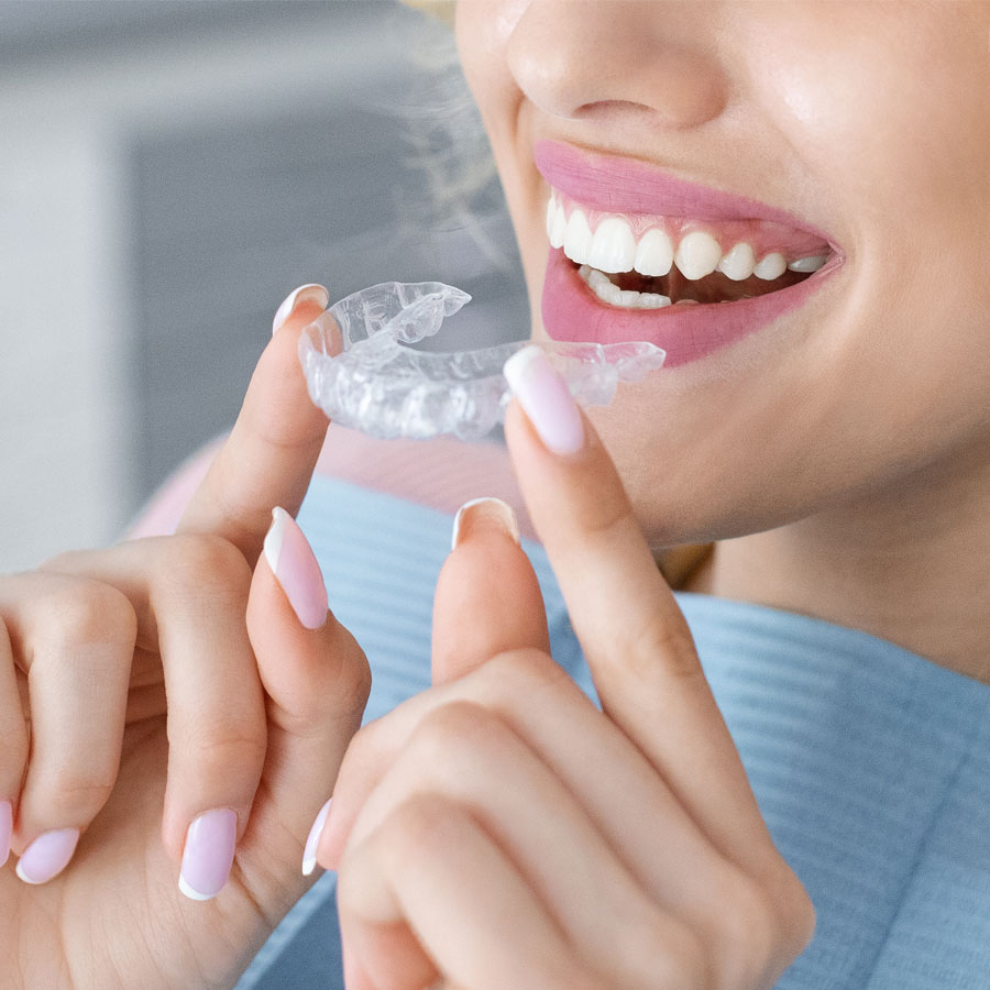 Dentiste à Biasca? 3 La clinique dentaire Valli est la dentisterie, l'orthodontie invisible, l'implantologie et la chirurgie buccale.